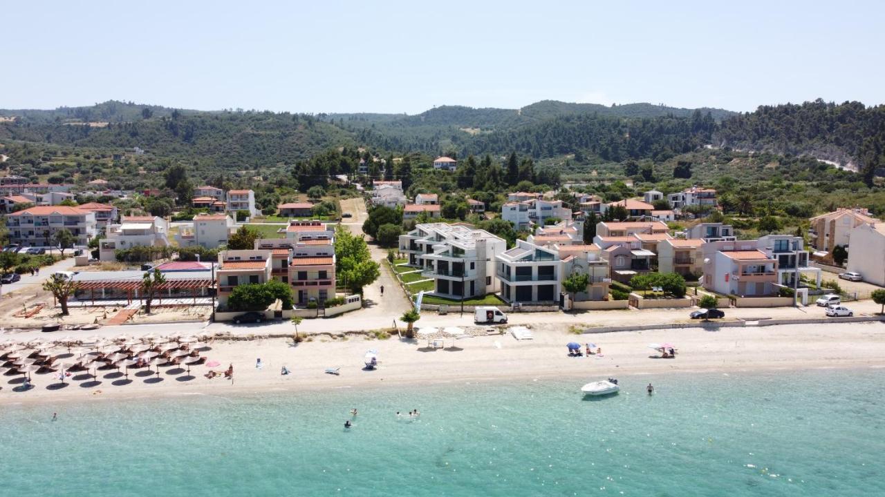 Villa Oleandra By The Sea Polychrono Exterior foto